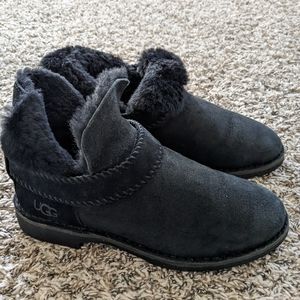 UGG McKay Boots Black Ankle Bootie 1012358 NWOB